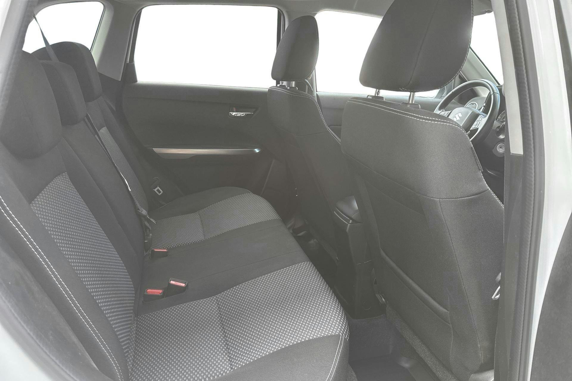 Vehicle Image 8