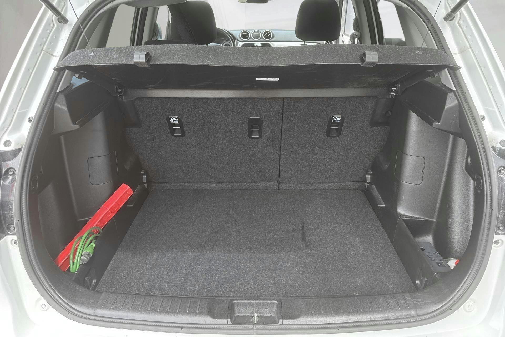Vehicle Image 9
