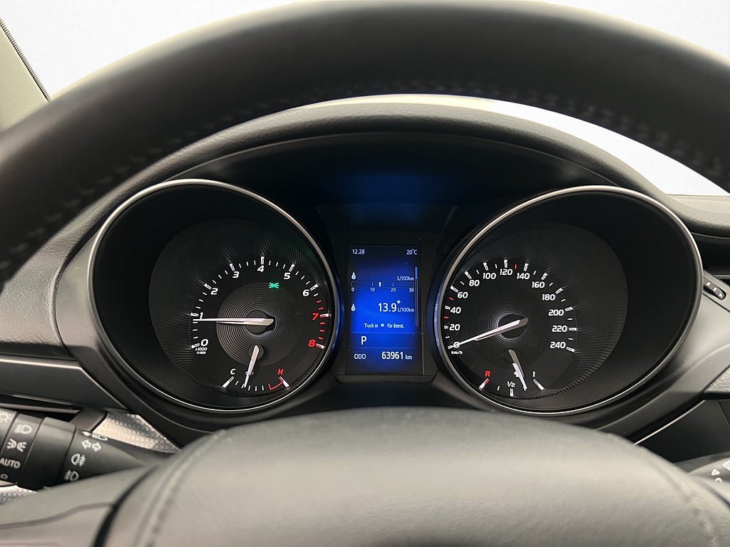 Vehicle Image 16