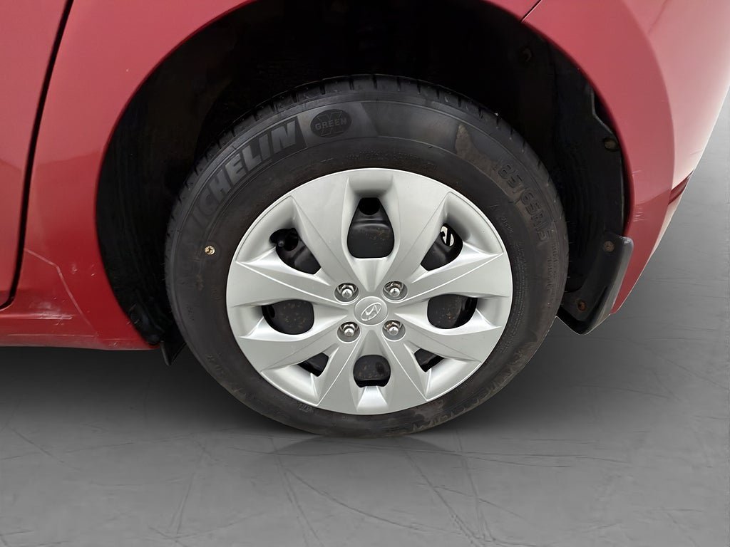 Vehicle Image 22
