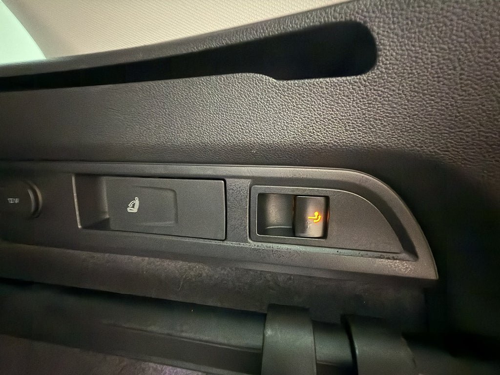 Vehicle Image 26