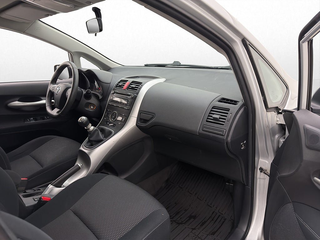 Vehicle Image 21