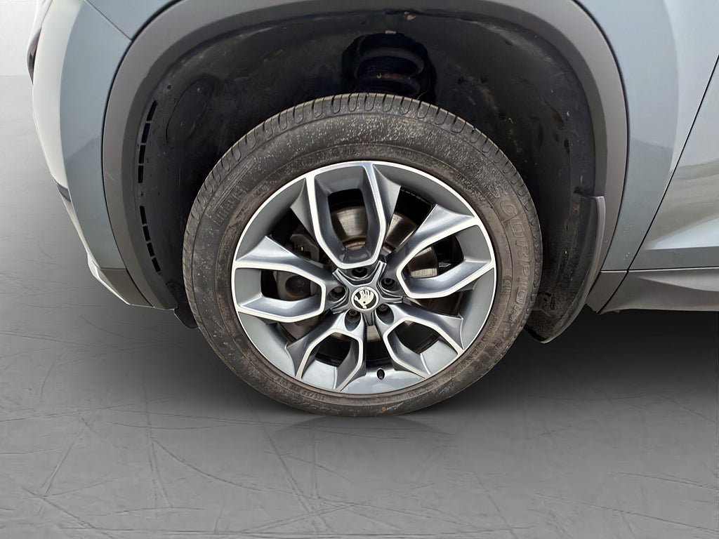 Vehicle Image 30