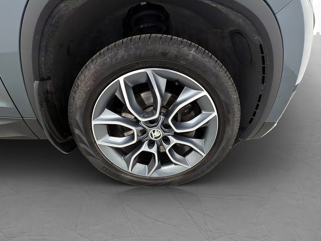 Vehicle Image 33