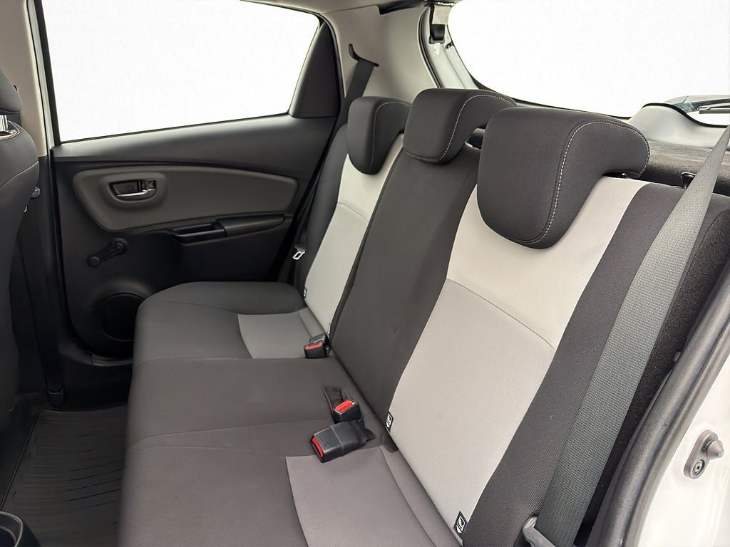 Vehicle Image 22