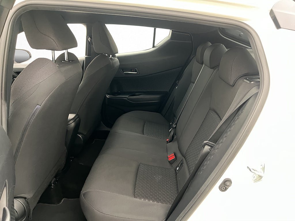Vehicle Image 24