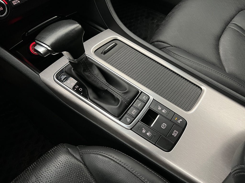 Vehicle Image 24