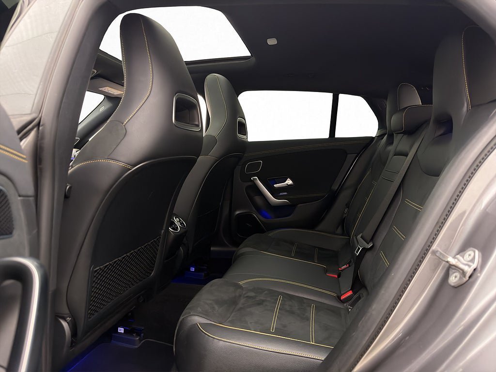 Vehicle Image 35