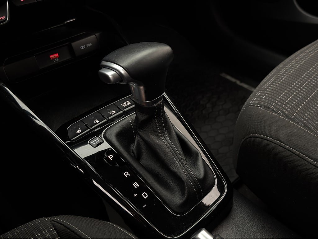 Vehicle Image 22