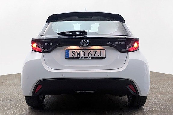 Vehicle Image 7