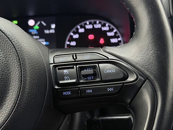 Vehicle Image 19