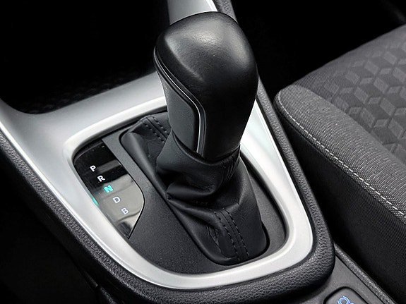 Vehicle Image 23