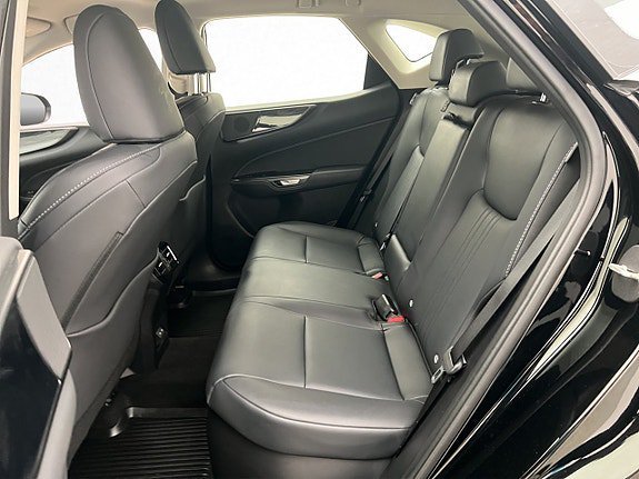 Vehicle Image 31