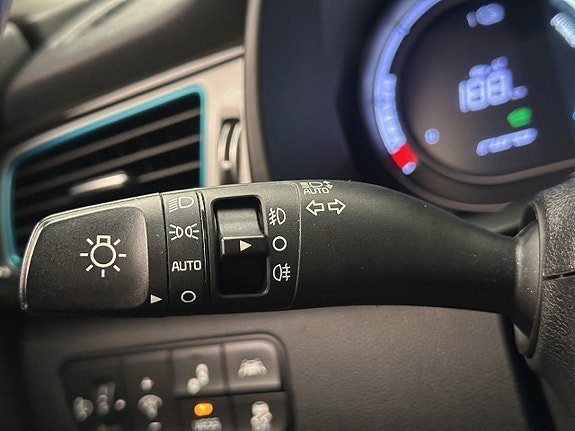 Vehicle Image 28