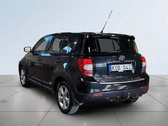 Vehicle Image 4