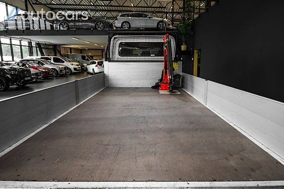 Vehicle Image 19
