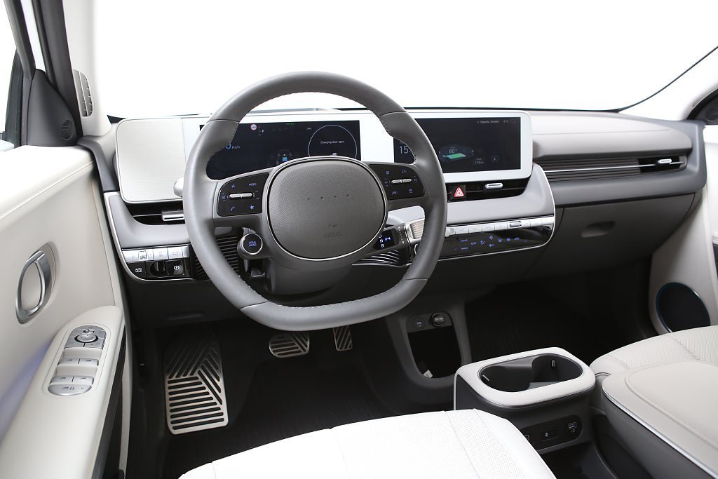 Vehicle Image 15