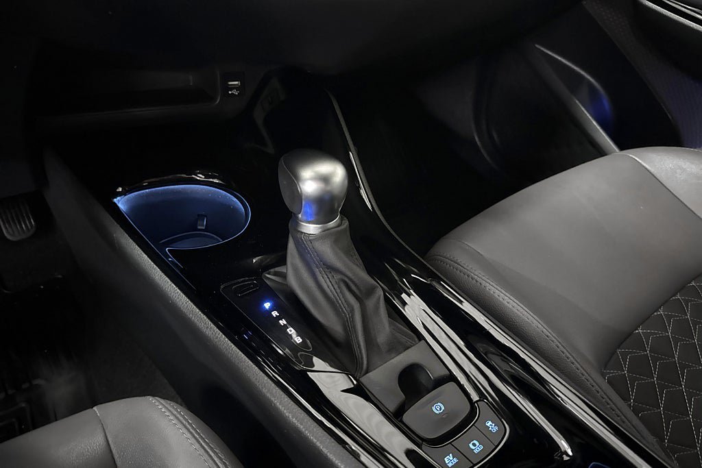 Vehicle Image 12
