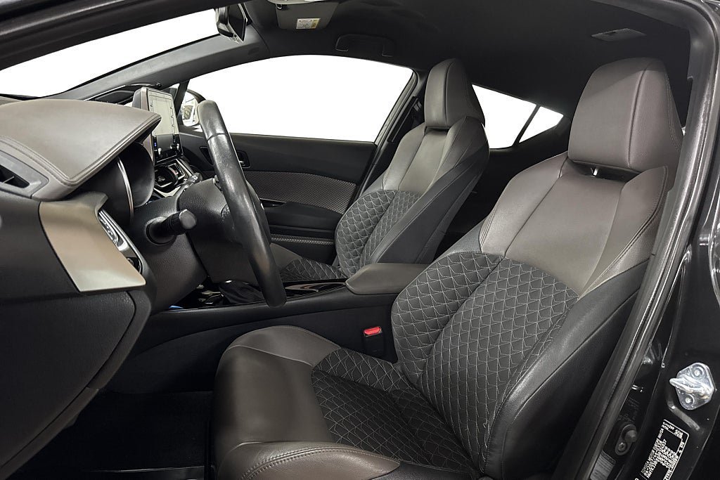 Vehicle Image 14