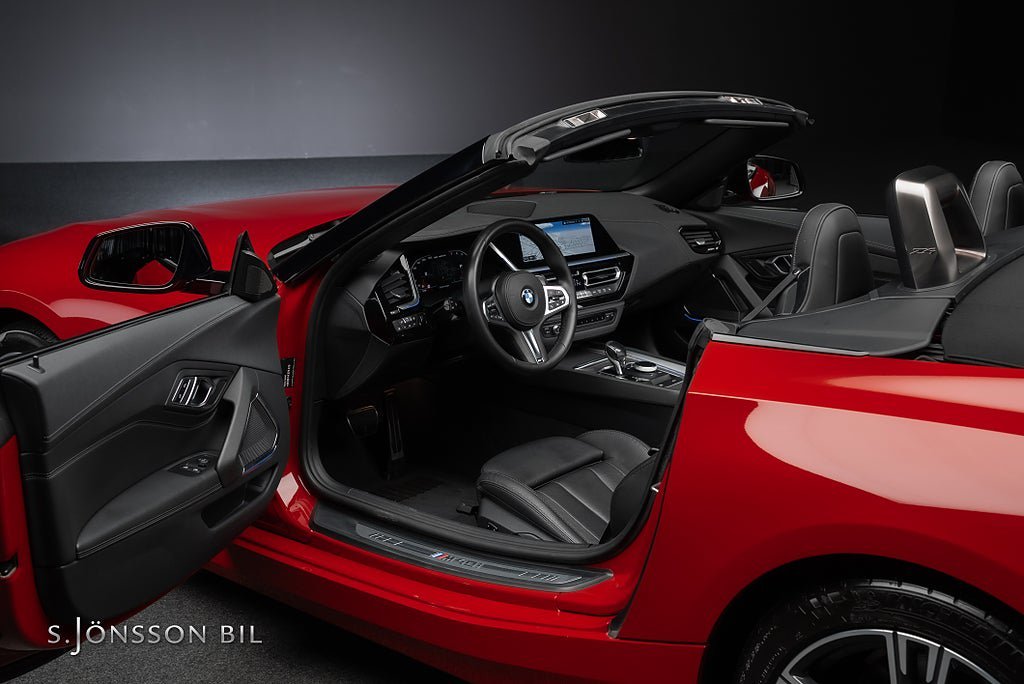 Vehicle Image 11