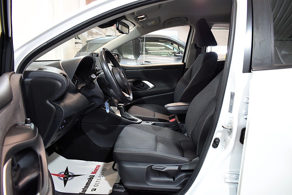 Vehicle Image 7