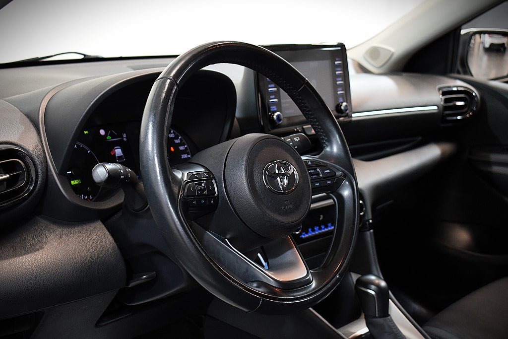 Vehicle Image 9