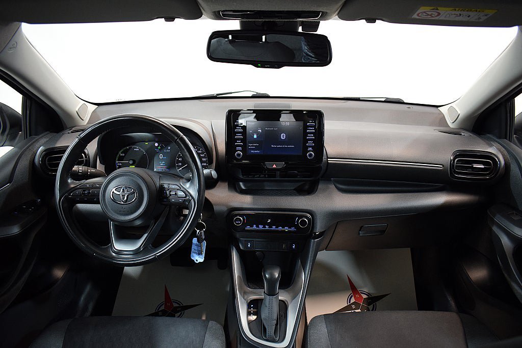 Vehicle Image 14