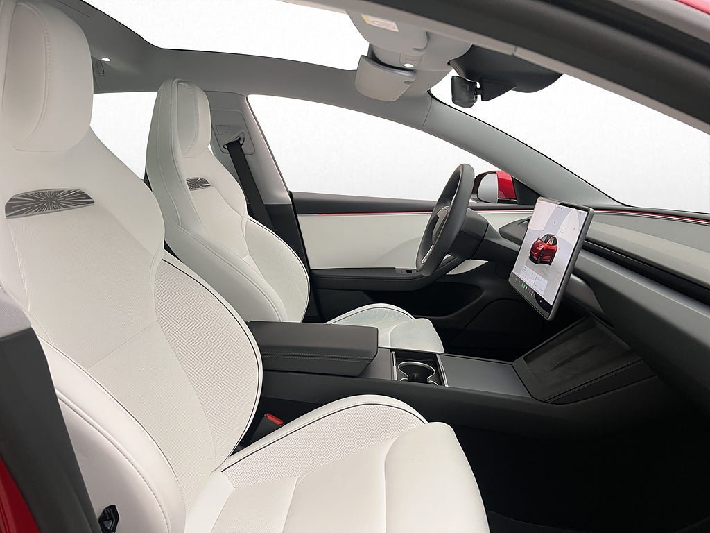 Vehicle Image 21