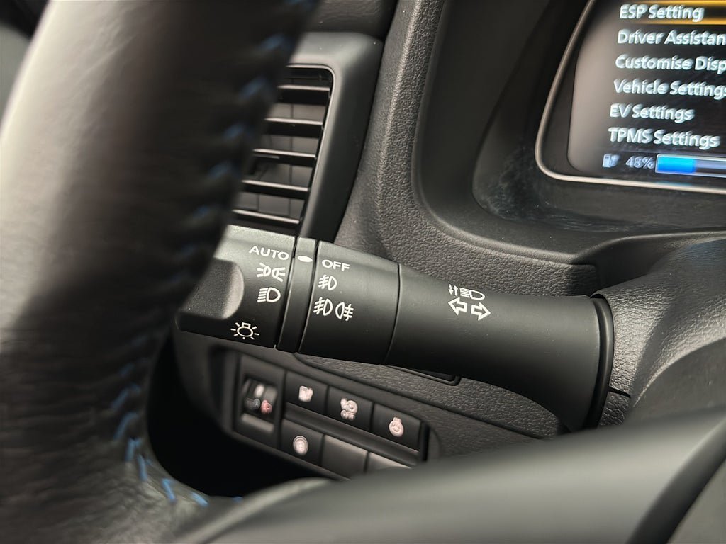 Vehicle Image 25