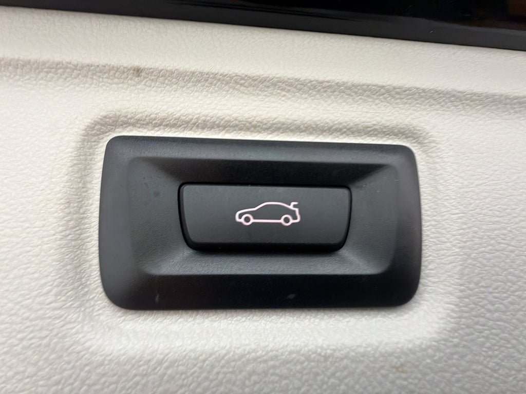 Vehicle Image 28
