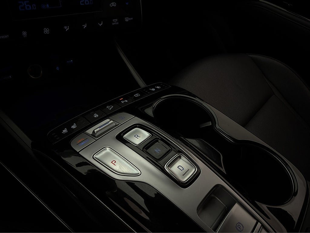 Vehicle Image 24