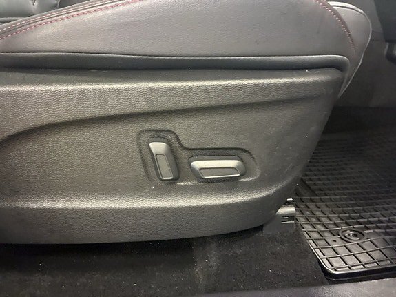 Vehicle Image 17