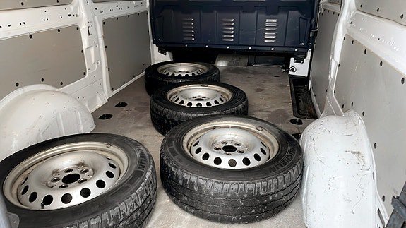 Vehicle Image 21