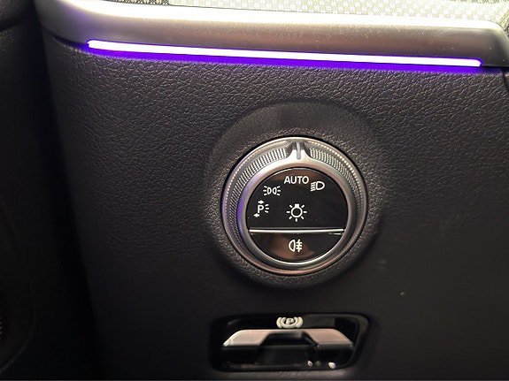 Vehicle Image 28