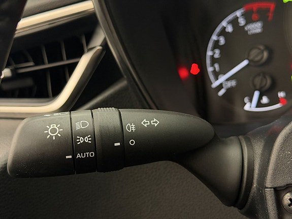 Vehicle Image 23