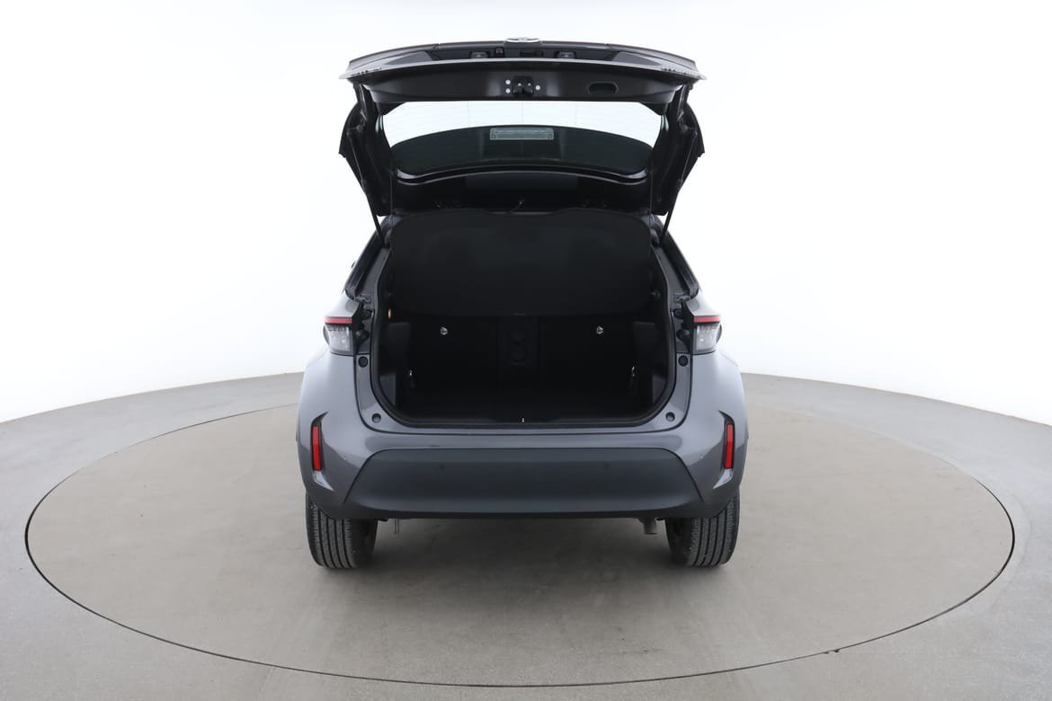 Vehicle Image 15
