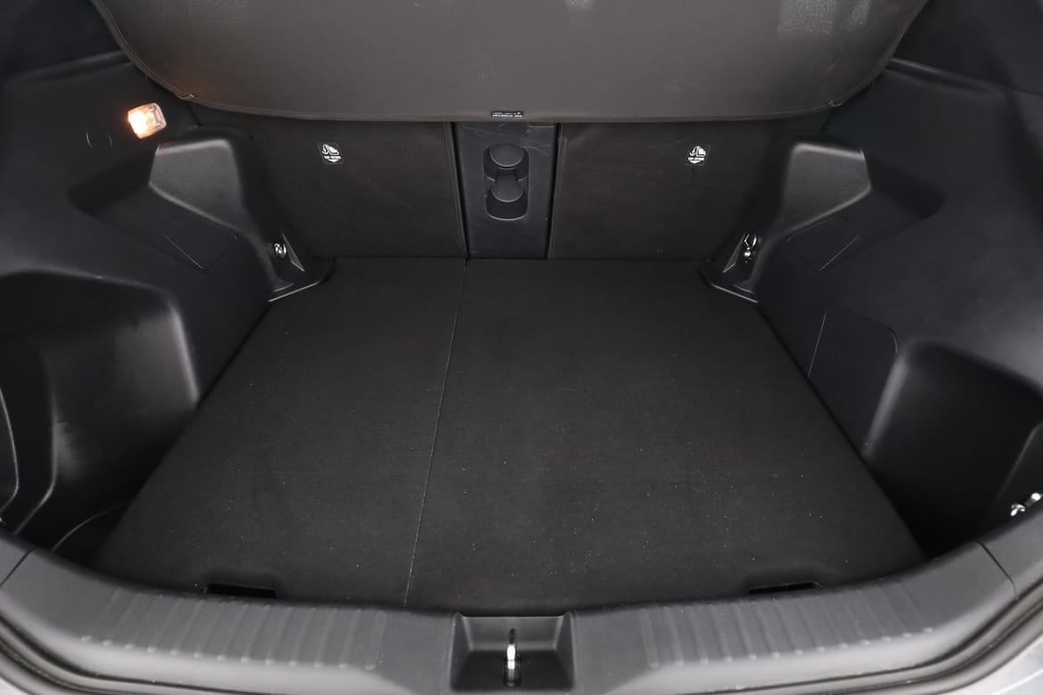 Vehicle Image 16