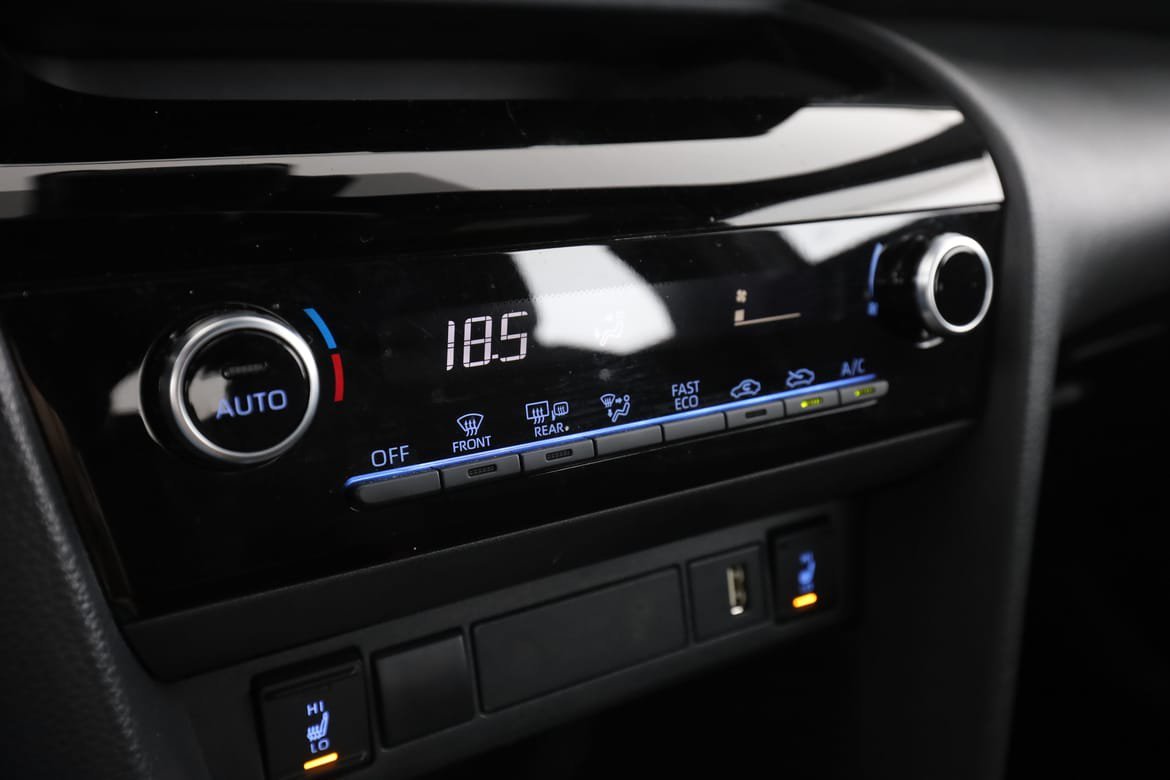 Vehicle Image 23