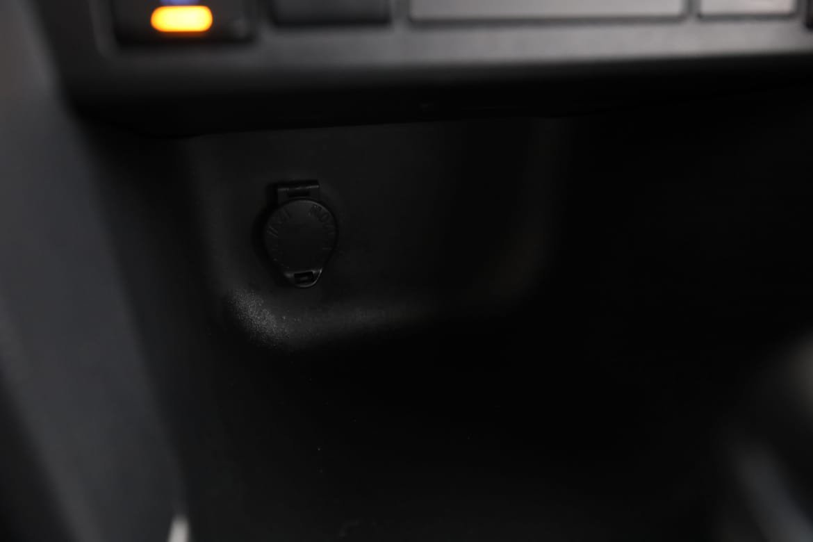 Vehicle Image 32
