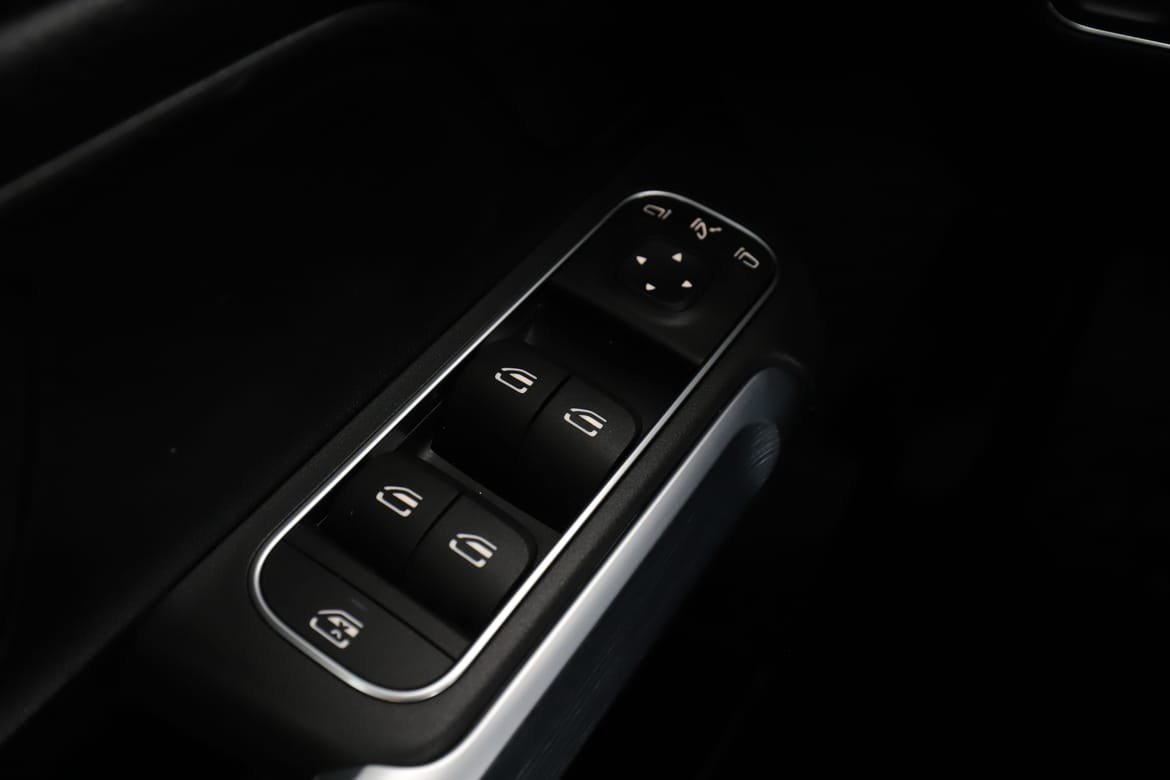 Vehicle Image 35