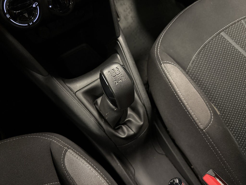Vehicle Image 22
