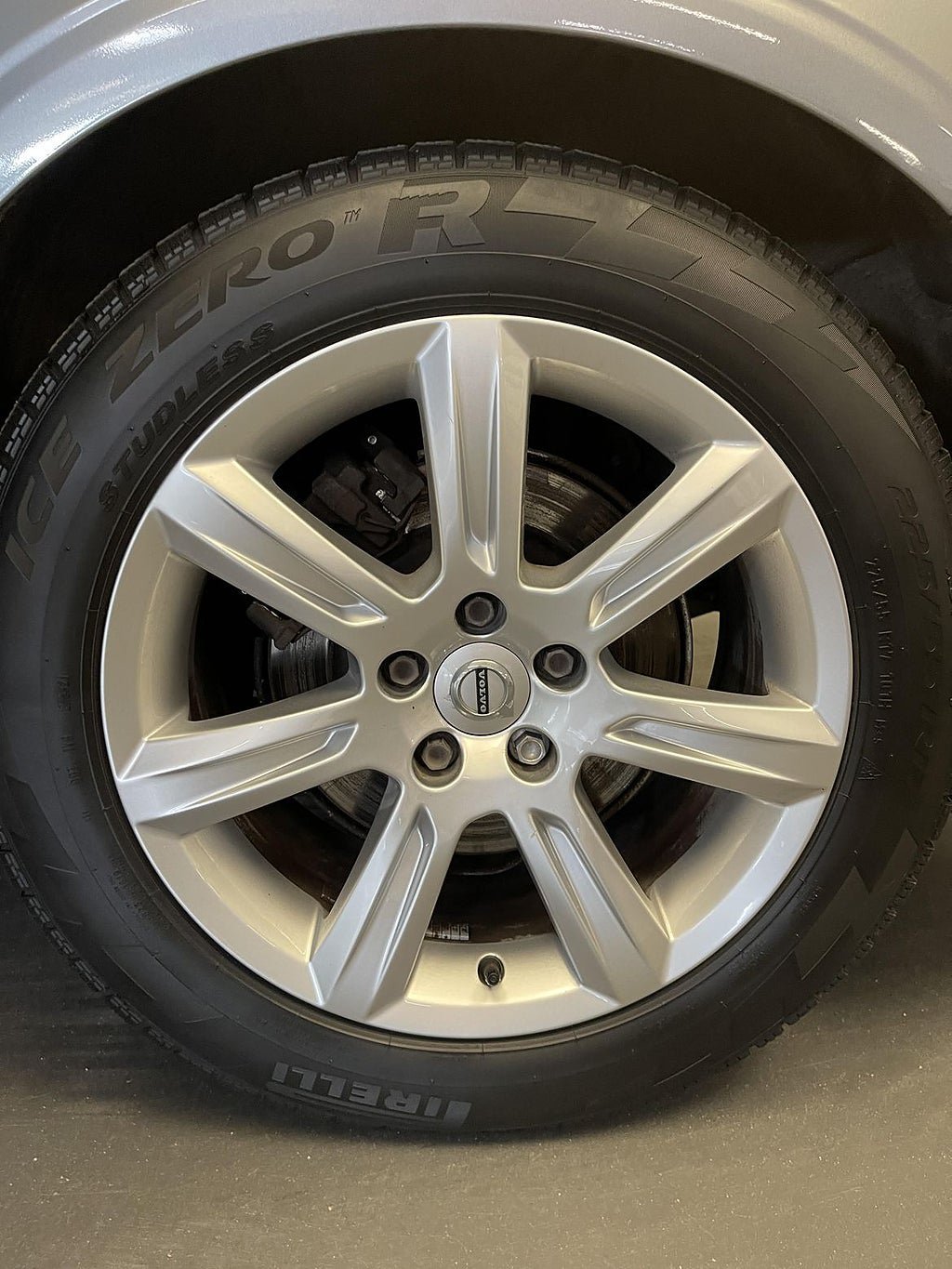Vehicle Image 9