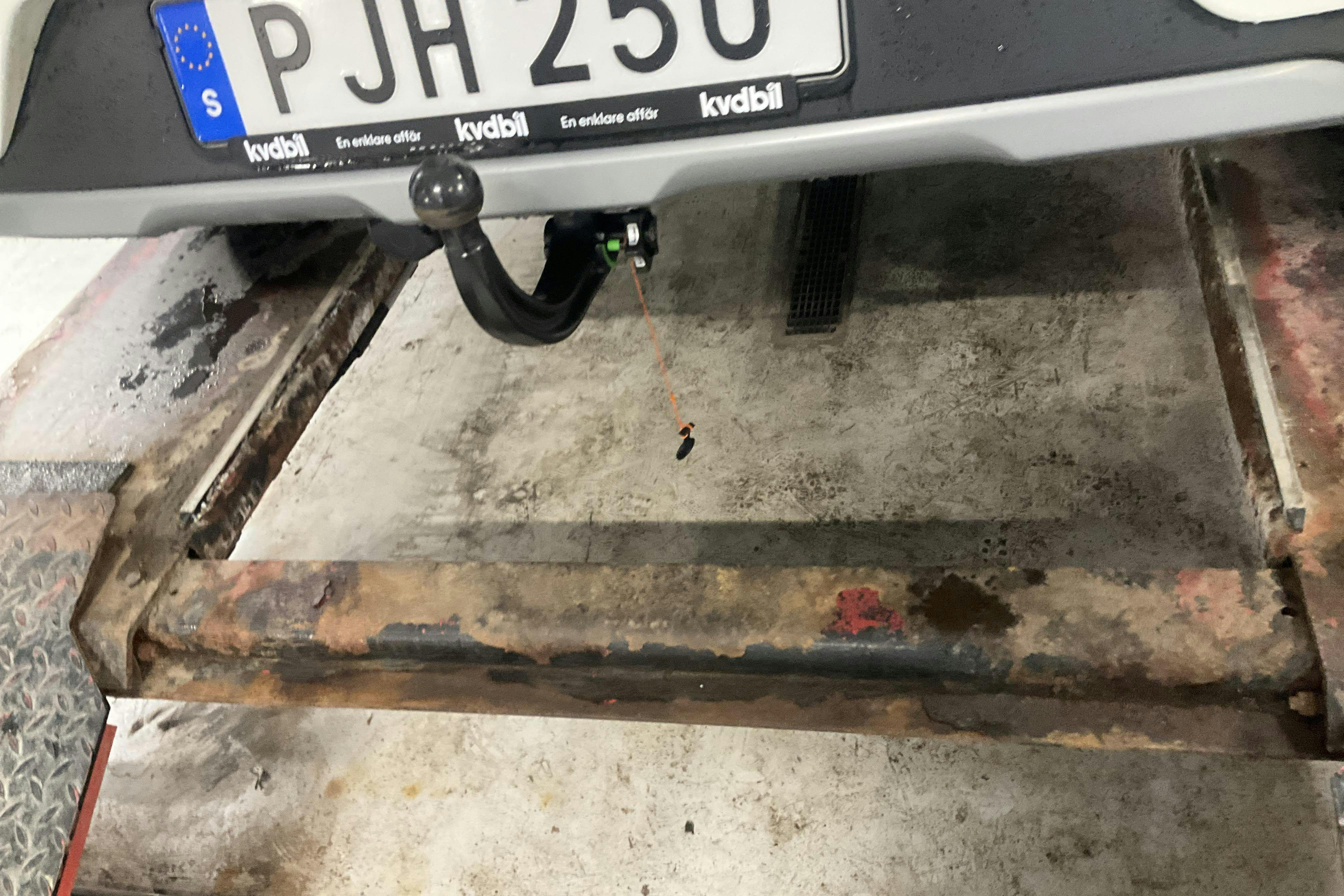 Vehicle Image 13