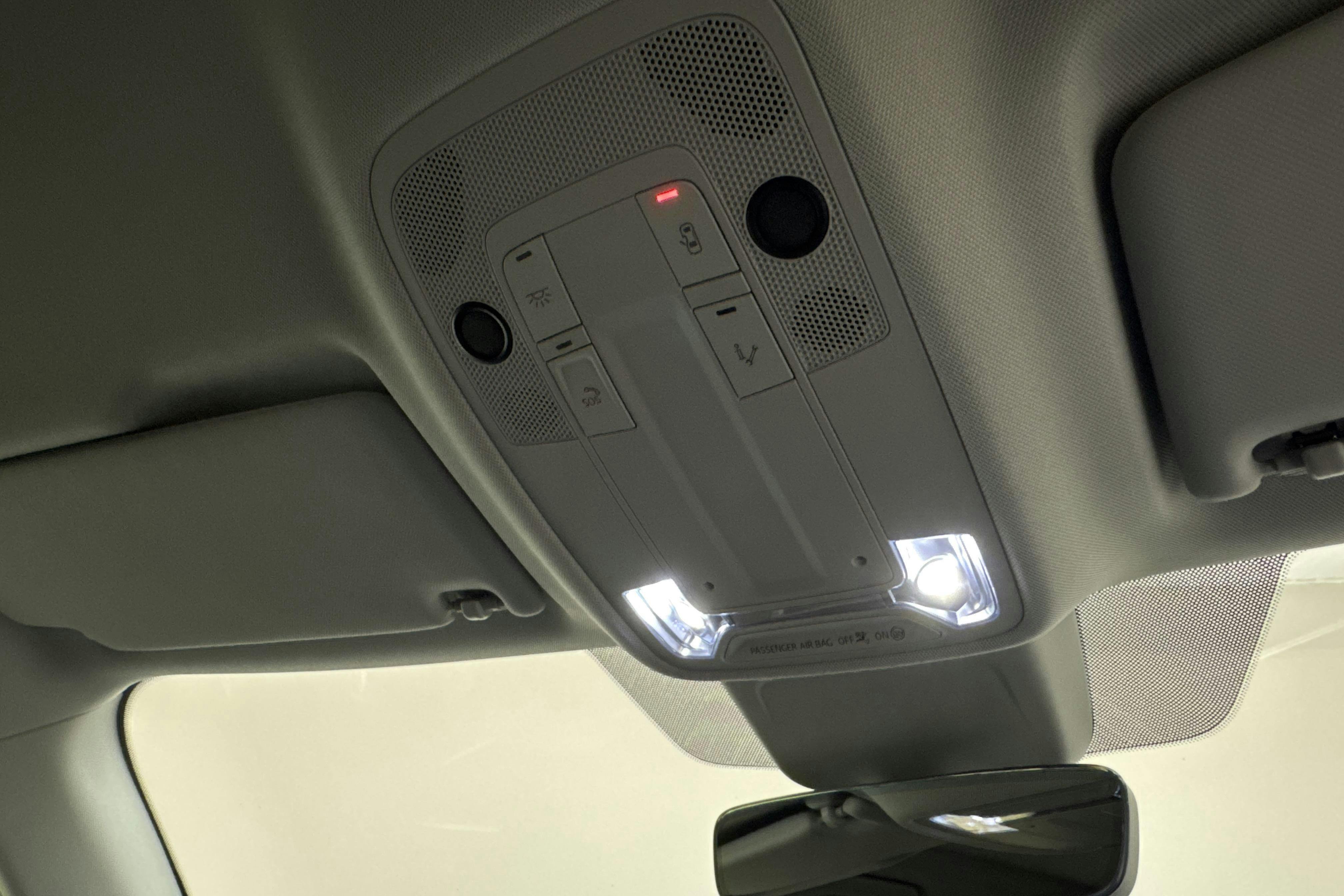 Vehicle Image 15