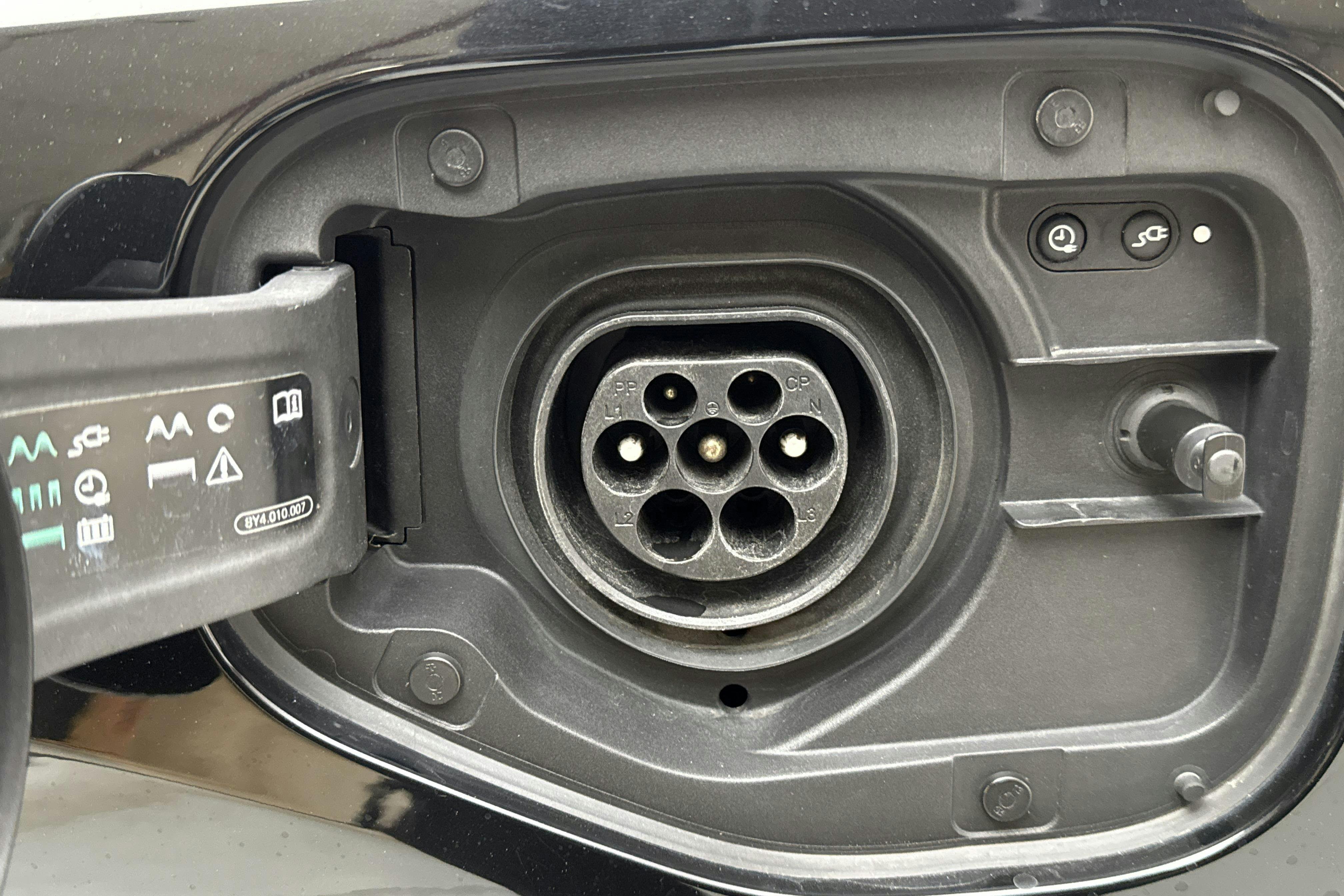 Vehicle Image 17