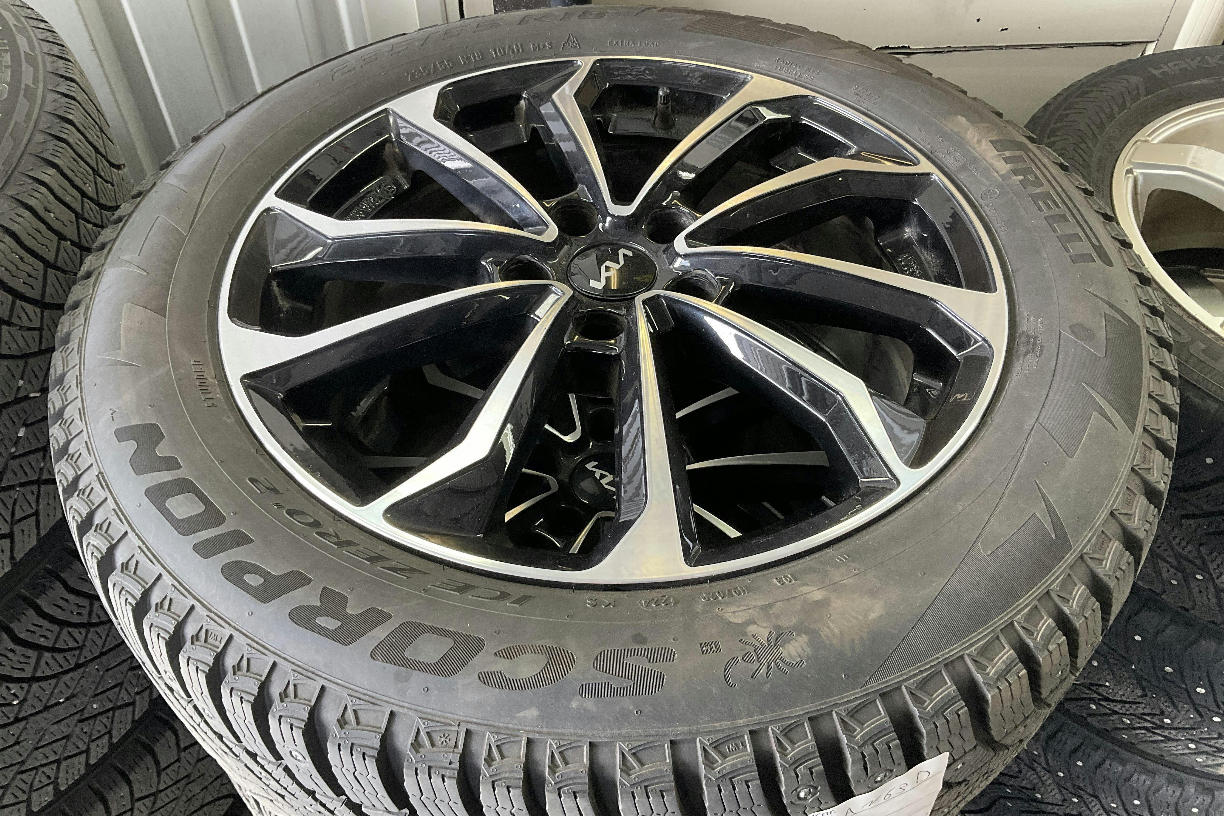 Vehicle Image 15
