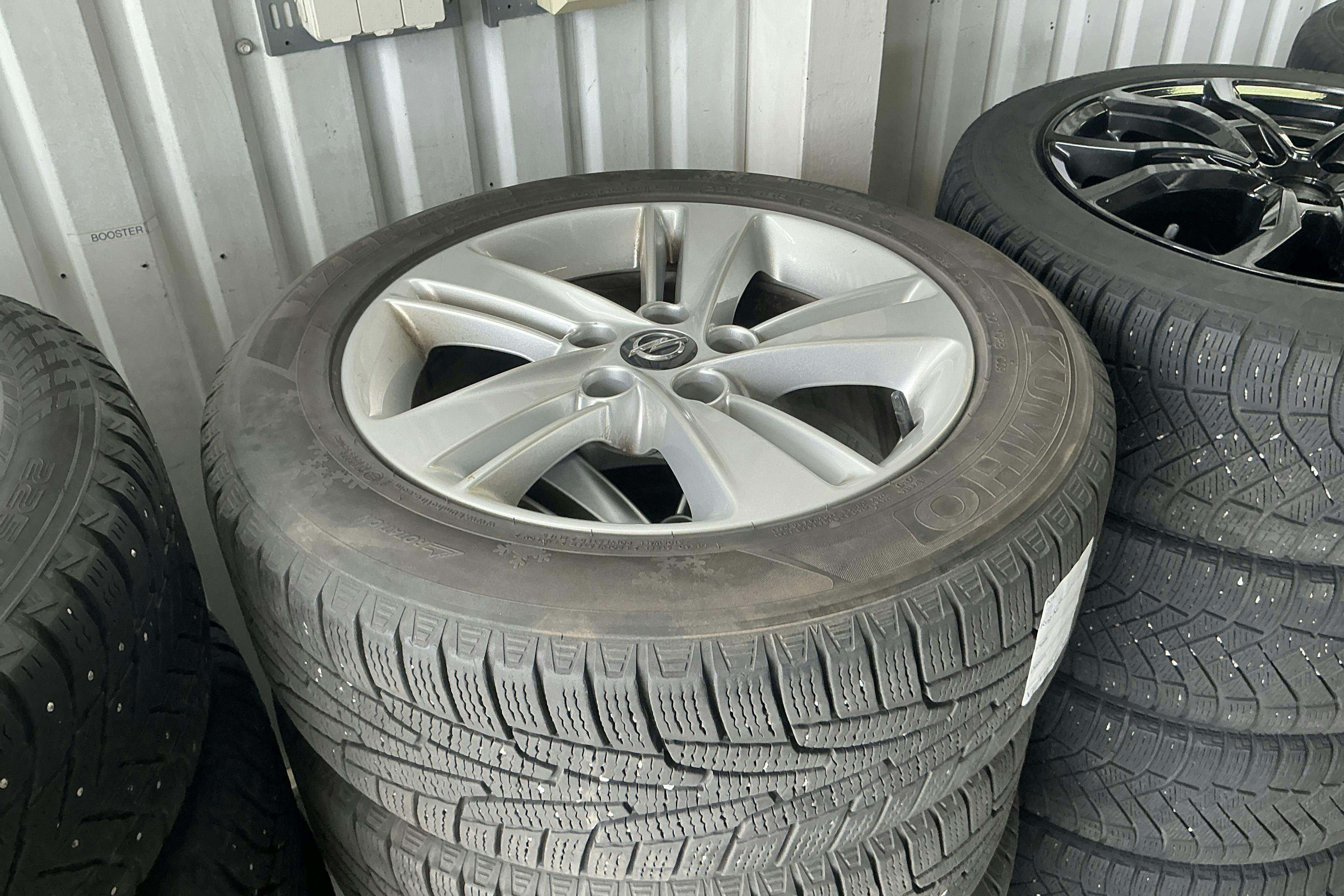 Vehicle Image 17