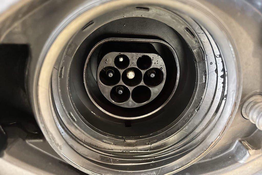Vehicle Image 25
