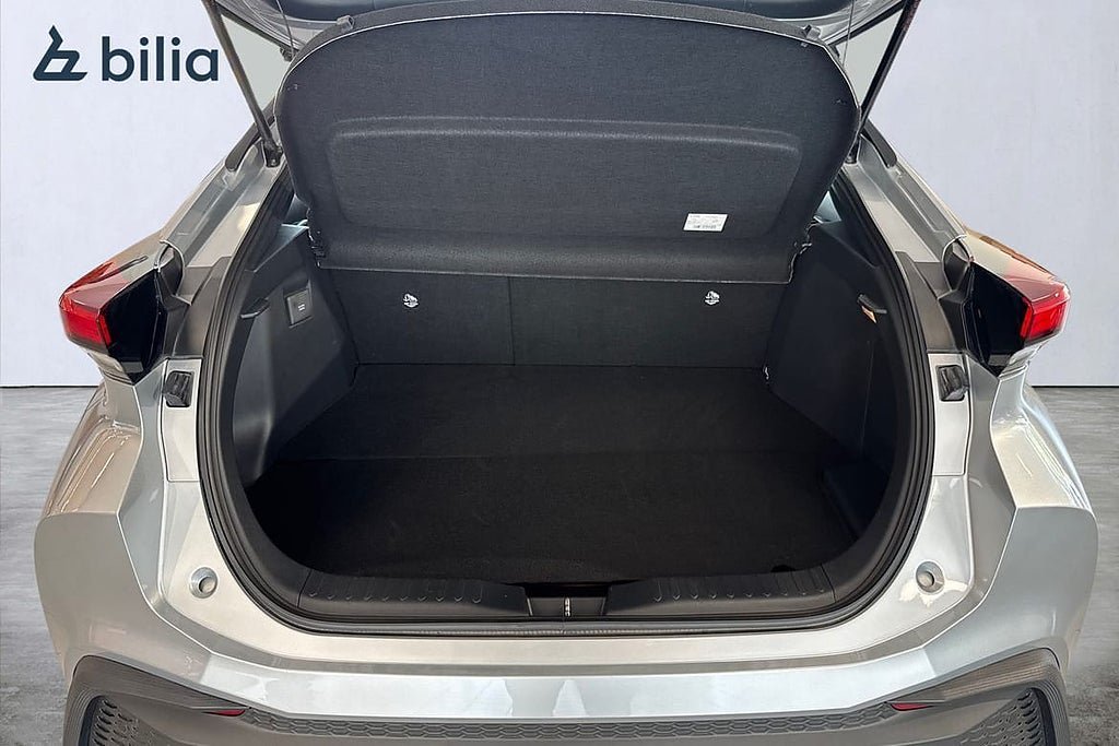 Vehicle Image 12