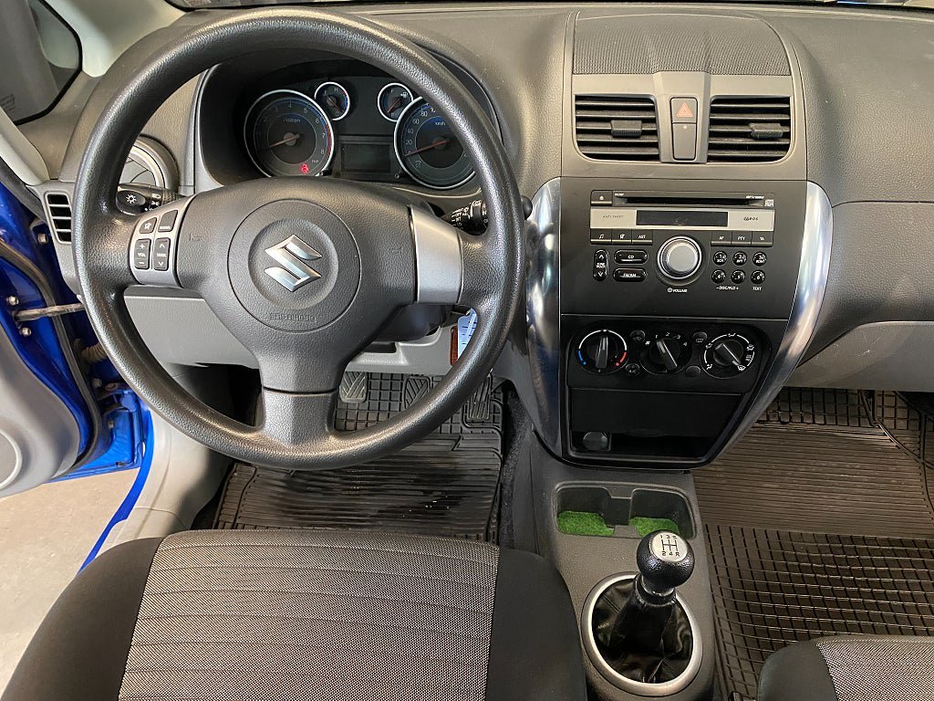 Vehicle Image 9
